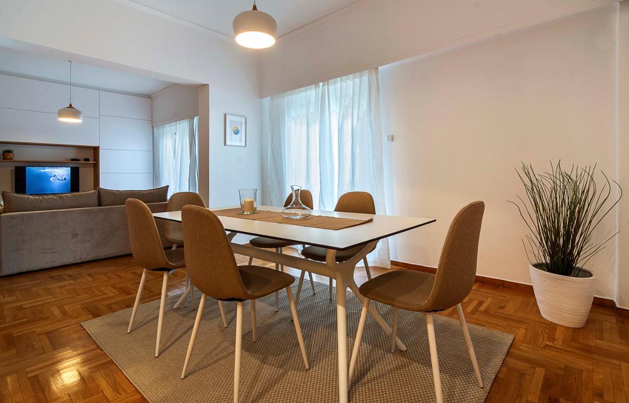 Elegant, Spacious & Minimalist Aptm W/Balcony Apartment Athens Luaran gambar
