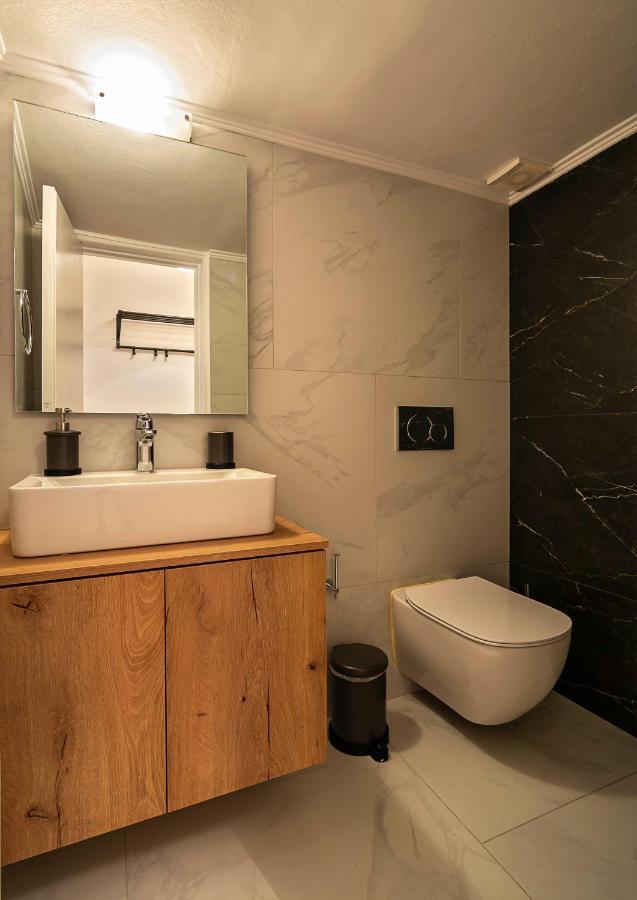 Elegant, Spacious & Minimalist Aptm W/Balcony Apartment Athens Luaran gambar